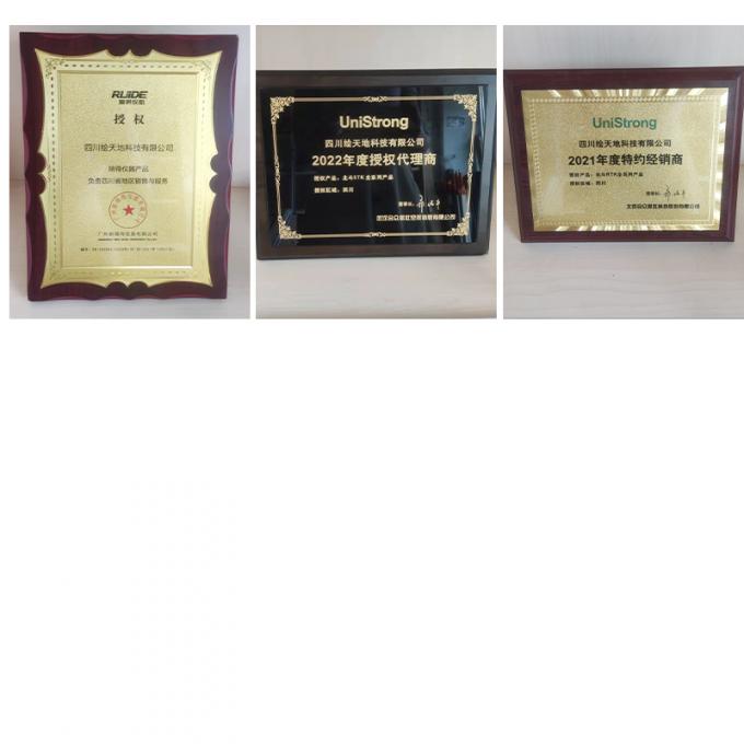 GPS RTK Modalità radio integrata Antenna Direzione dell'antenna piccola girata in alto per aumentare la distanza di trasmissione 3